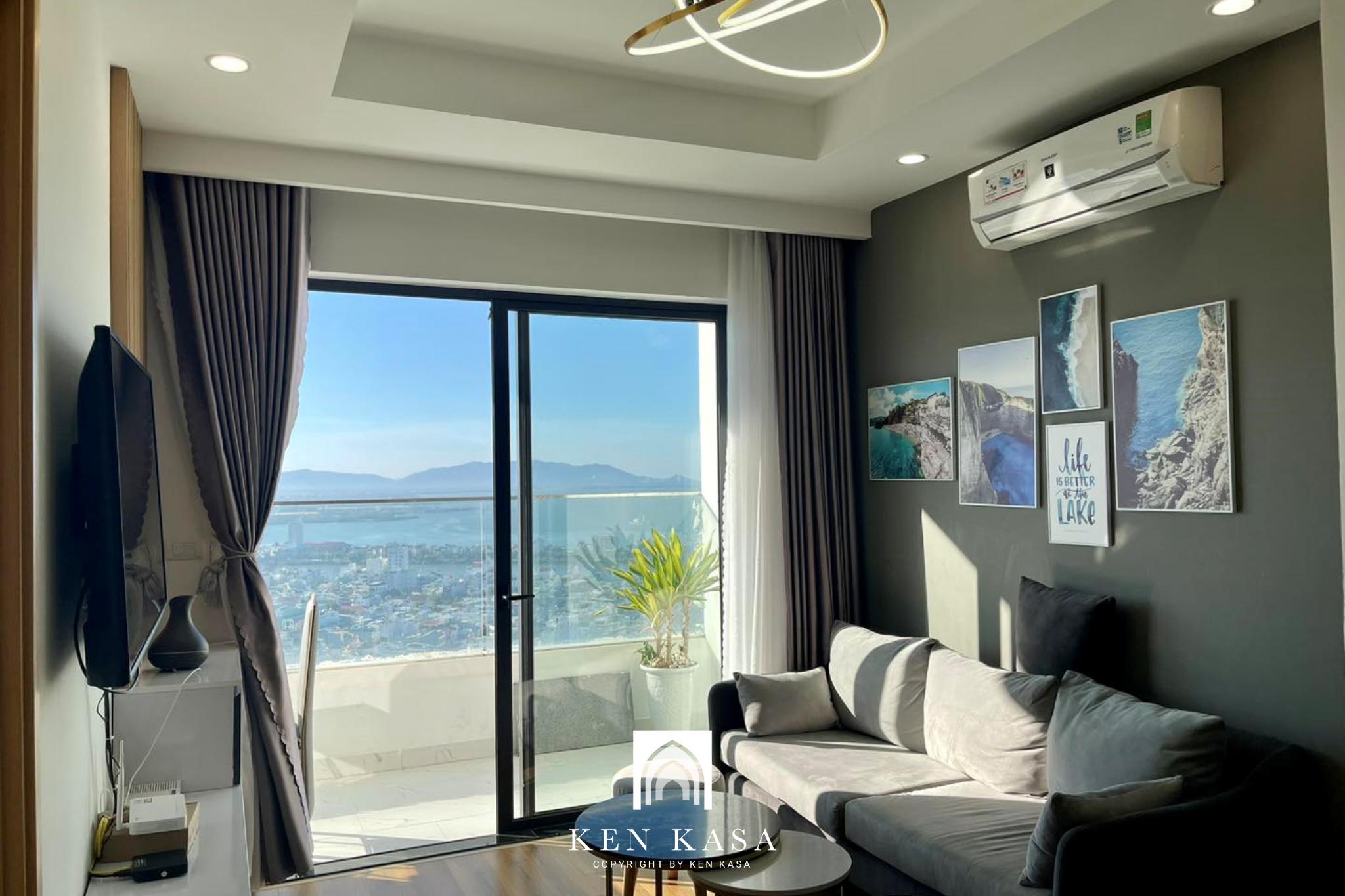 kh&ocirc;ng gian mở trong thiết kế nội thất homestay phong c&aacute;ch tối giản